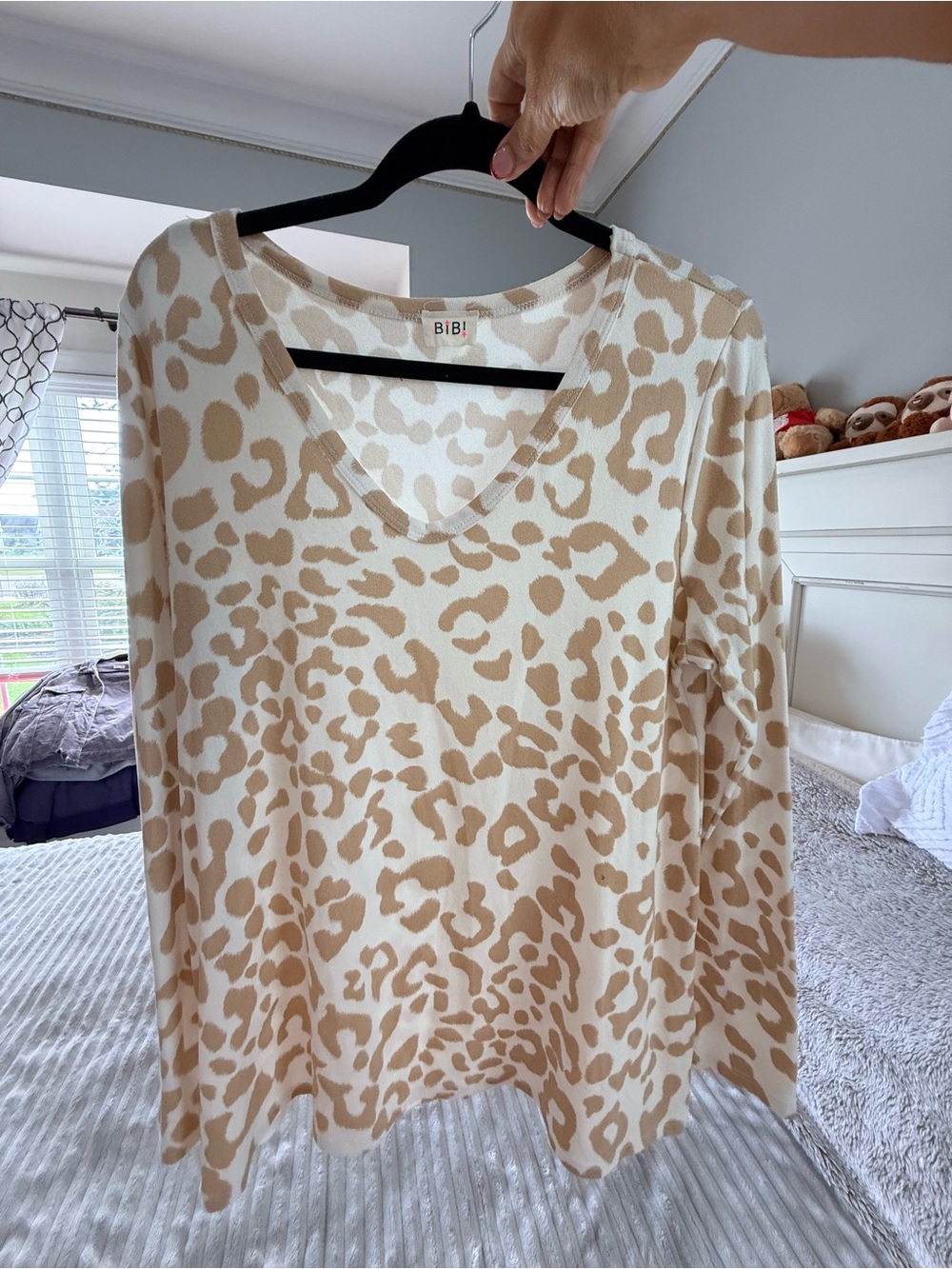 BiBi Cream & Tan Leopard Print V-Neck Long Sleeve Top